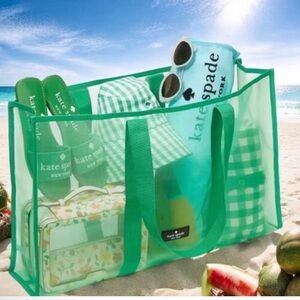 KATE SPADE CARRY ALL BEACH POOL TOTE!!! This bag is phenomenal!!